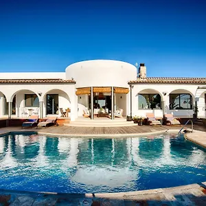 Casa De L'albada Bed & Breakfast